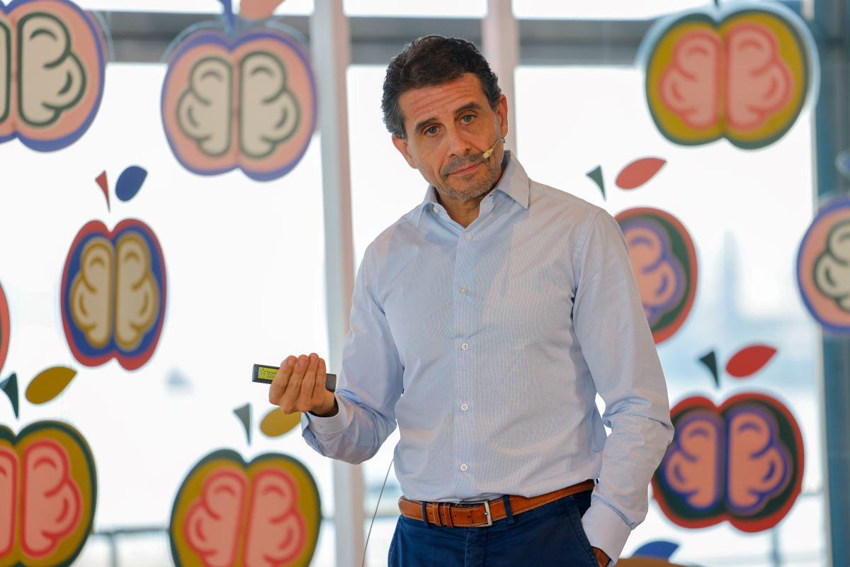 Ponencia de Guillermo Aldama.