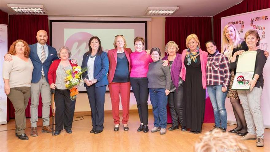 Mujeres de Hoy entrega premios por su 25 aniversario