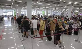 El aeropuerto de Palma alcanzará cerca de 4.700 vuelos durante el puente de agosto