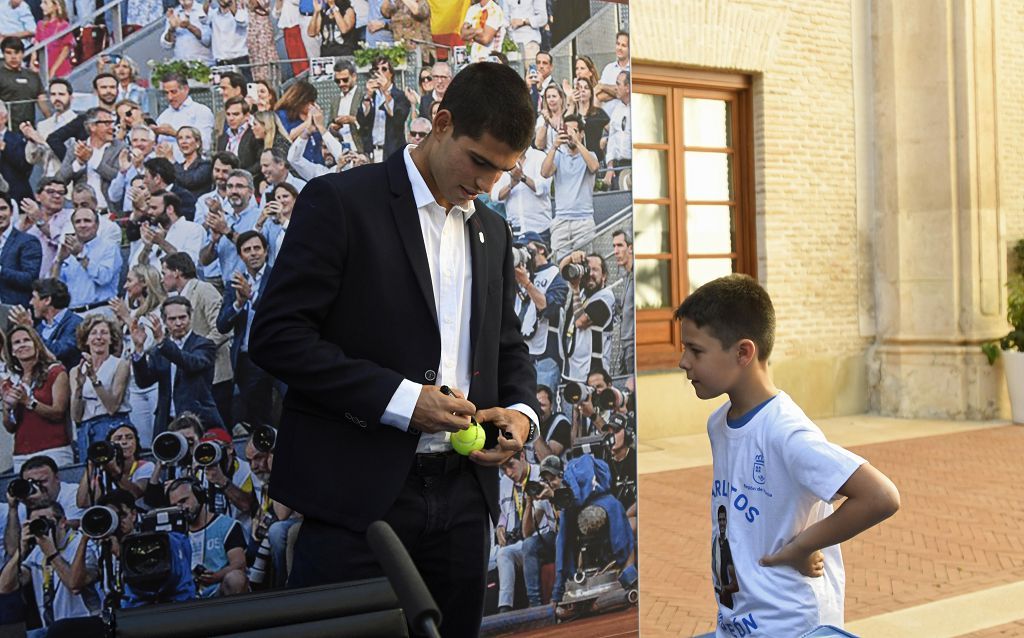 Carlos Alcaraz, en el recibimiento oficial tras su victoria en el Masters de Madrid