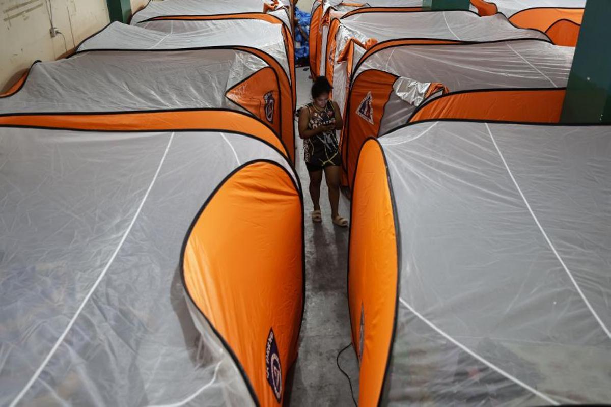 Filipinas evacúa a casi un millón de personas ante la llegada del supertifón Fung-wong.