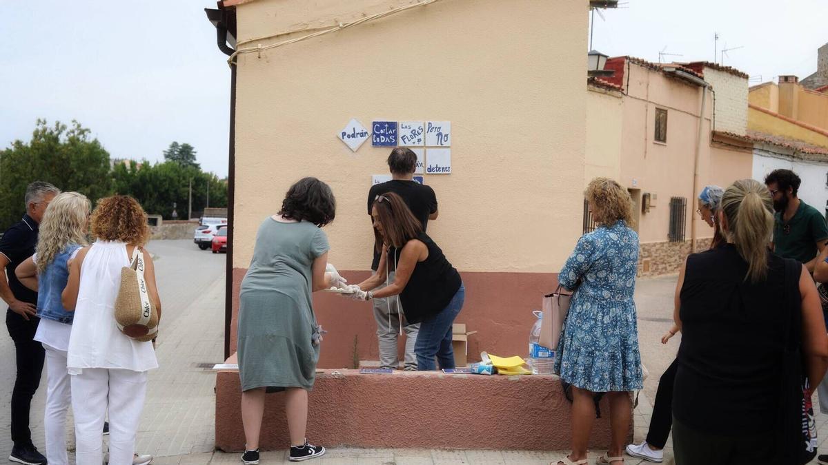 Instalación de trabajos efectuado en un taller de cerámica de Olivares, celebrado tiempo atrás.