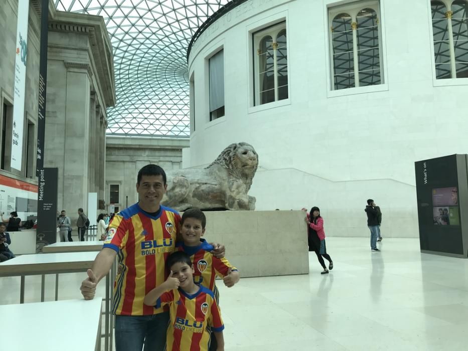 NICOLÁS Y MATEO En el Museo Británico