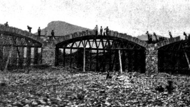 Construcció del pont de Petrés en 1915.