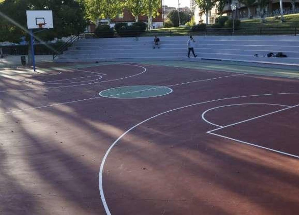La pista del parque León Felipe, en Zamora, reparada