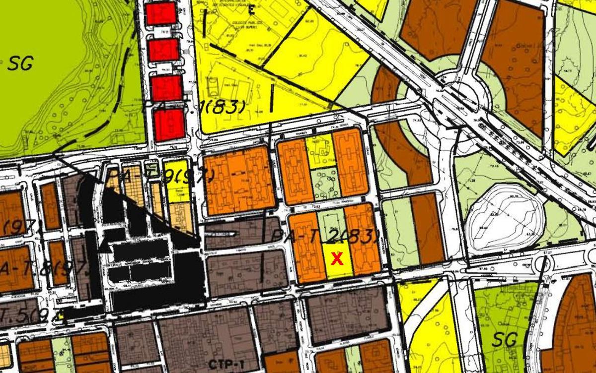 La parcela de equipamiento de Navarro Ledesma, 32, en el PGOU de 2011, señalada con una equis.