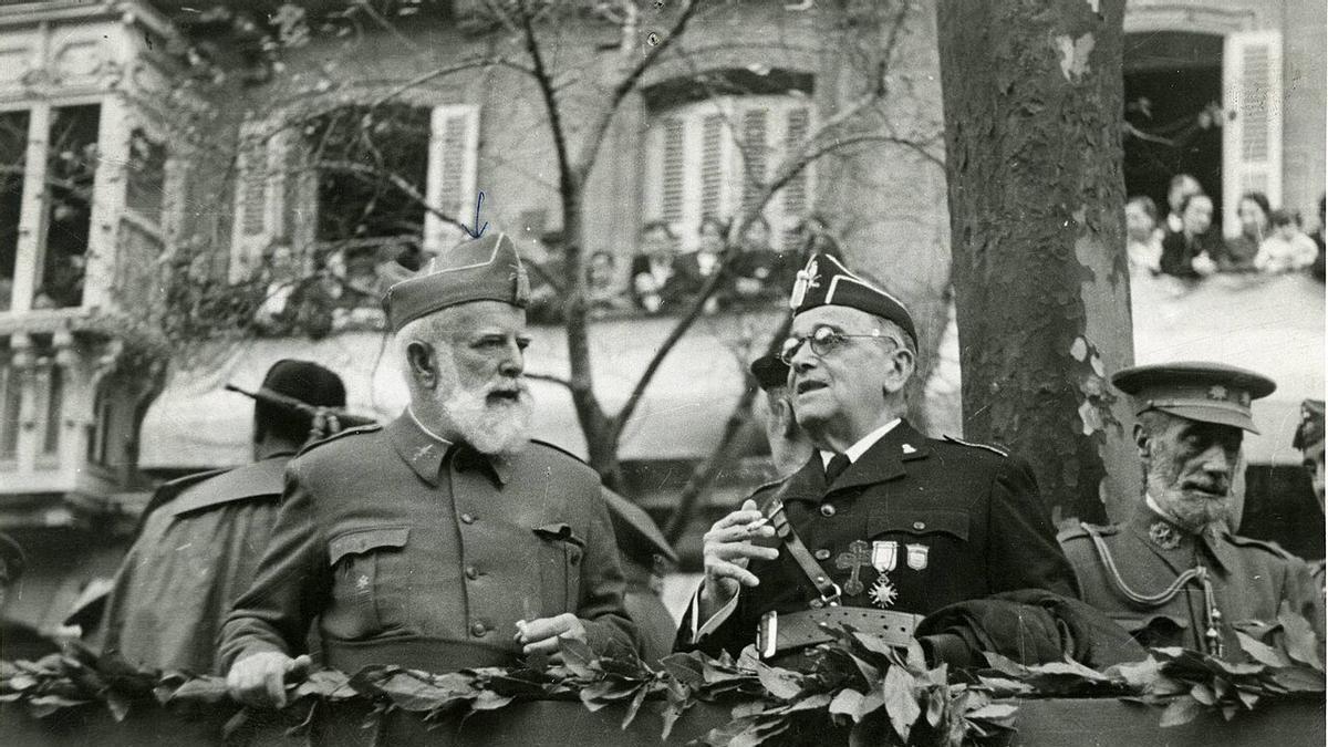Miguel Cabanellas (izquierda) en 1938