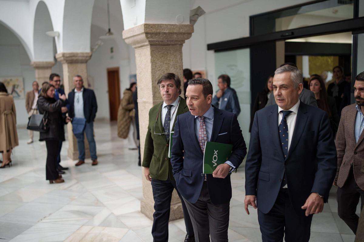 Galería | Tercera sesión del debate de investidura de María Guardiola