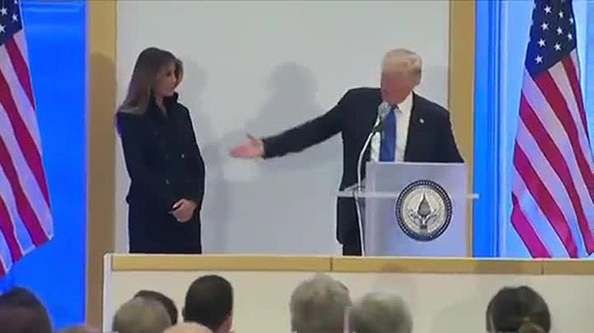 Vídeo del feo gesto de Trump a Melania en su hotel de Washington.