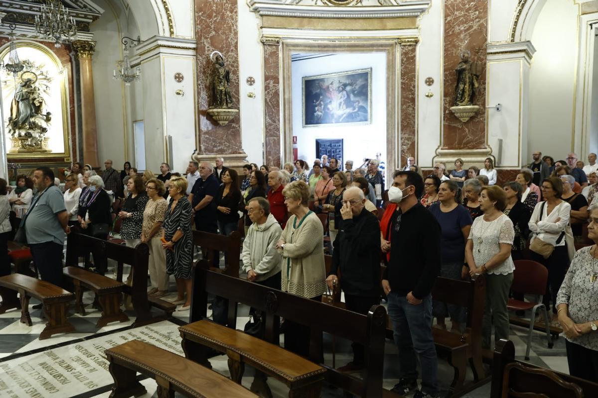 Los fieles, rezando por la paz en Tierra Santa