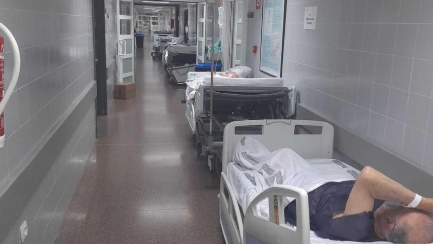 Los hospitales, colapsados por la suma del invierno, el déficit de sanitarios y el &quot;colapso&quot; de Atención Primaria