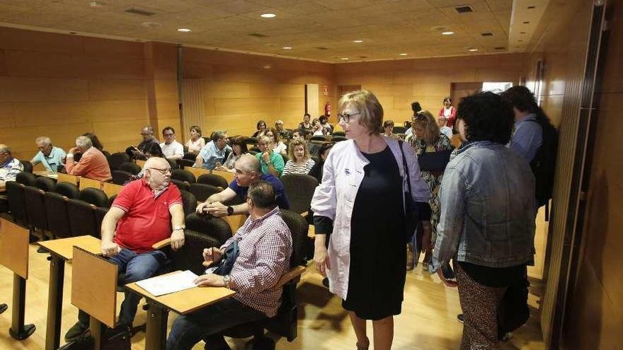 La alcaldesa, Mariví Monteserín, ayer, en el acto de presentación del plan de voluntariado en el Centro de Servicios Universitarios de Avilés.