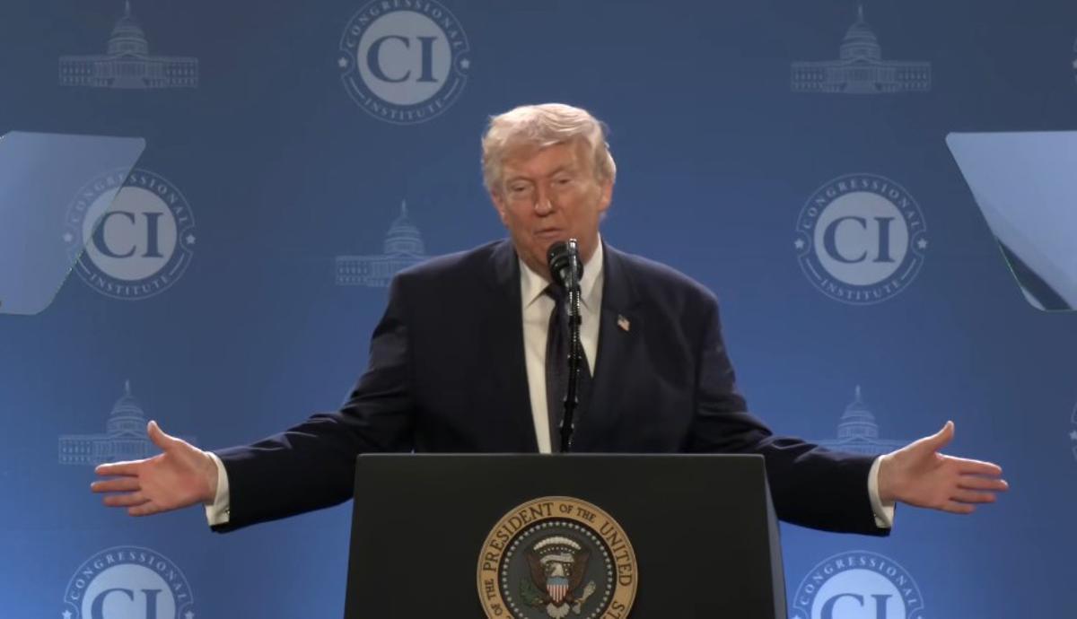 Trump insiste en mencionar una posible "toma de control amistosa de Cuba"