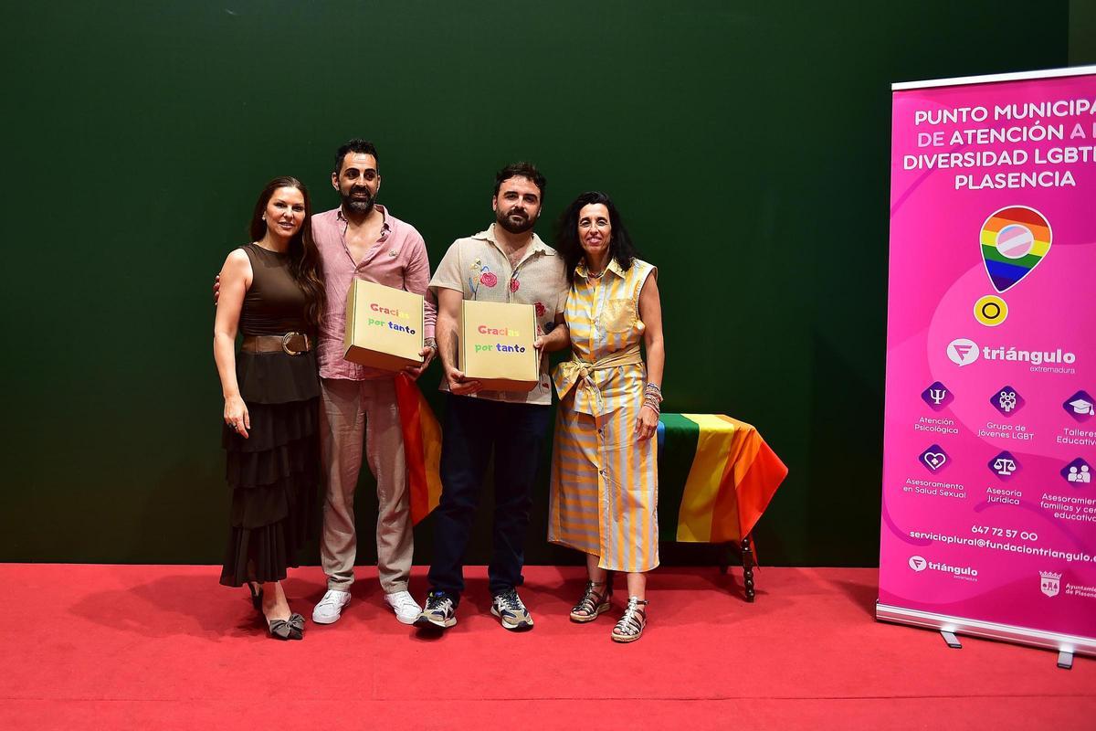 Fotogalería | Acto institucional del Orgullo LGBTI+ en Plasencia