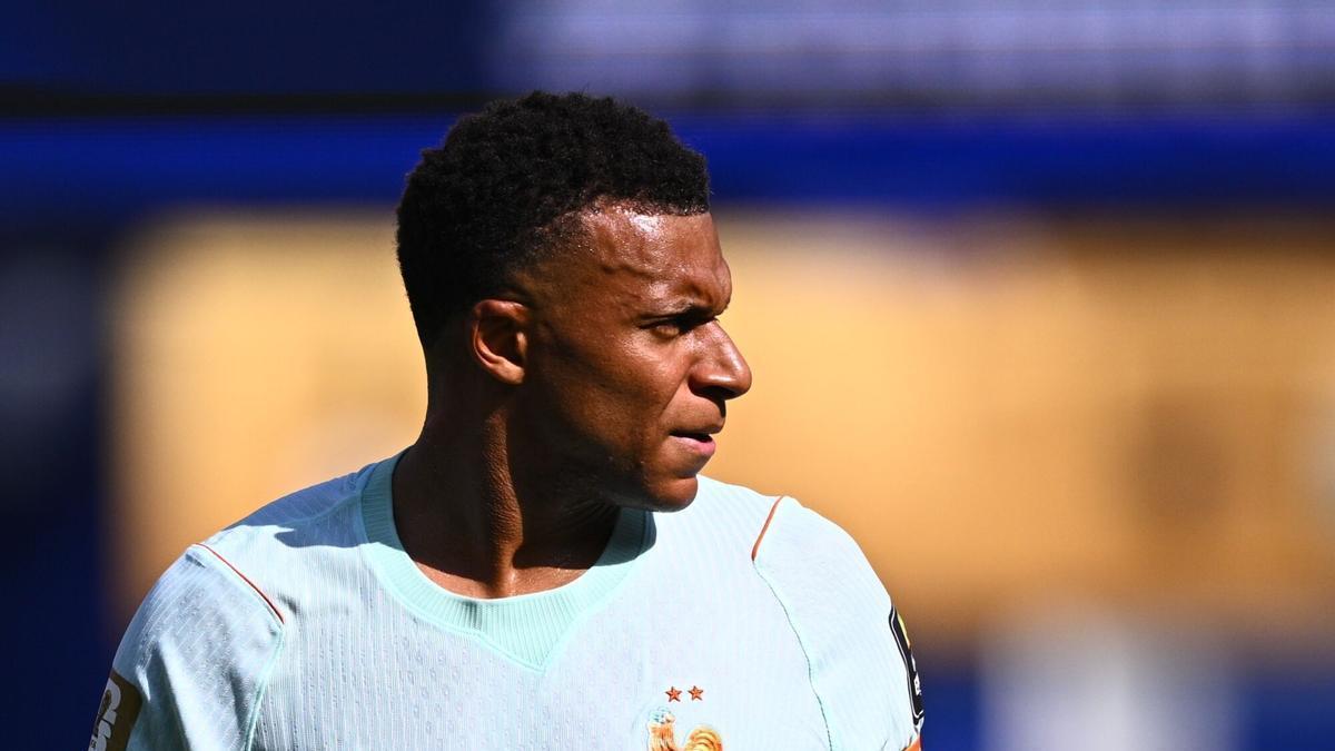 Mbappé afirma que quiere dejar una huella histórica con la selección francesa