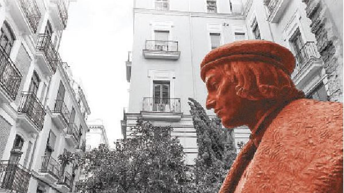 Bust de Joan Lluís Vives en el centre de València, junt a la seua casa natal.