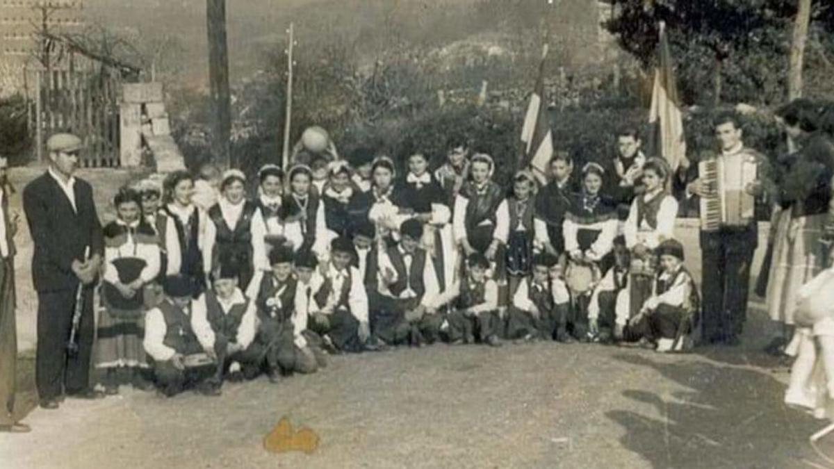 Los cantos de Reis en Soutomaior a mediados del siglo XX. |   // FDV