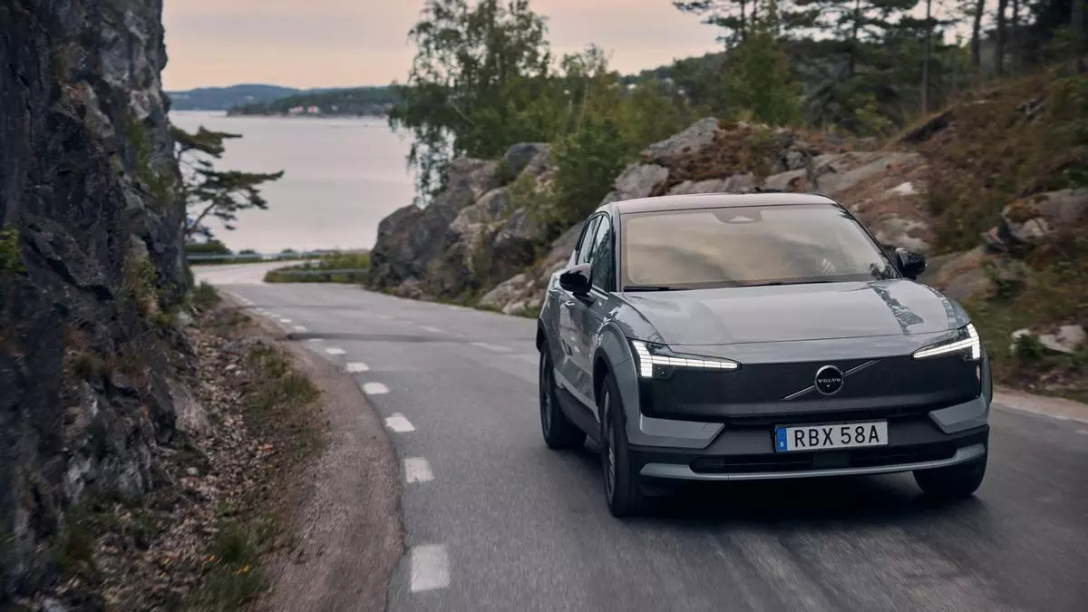 El Volvo EX30 Cross Country, un eléctrico para la ciudad y para el campo