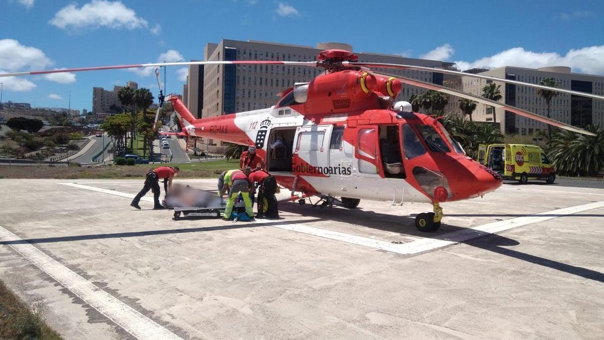 Rescatada una senderista que sufrió una caída en el camino del Roque Nublo
