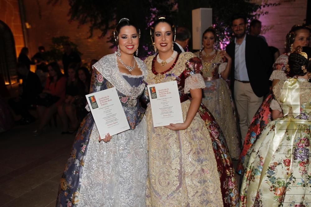 Entrega de los certificados de tejido de seda valenciana