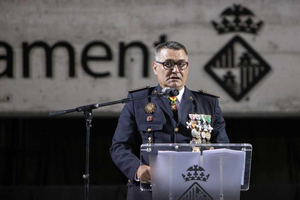 La Policía Local rinde homenaje en su Diada al agente que falleció atropellado