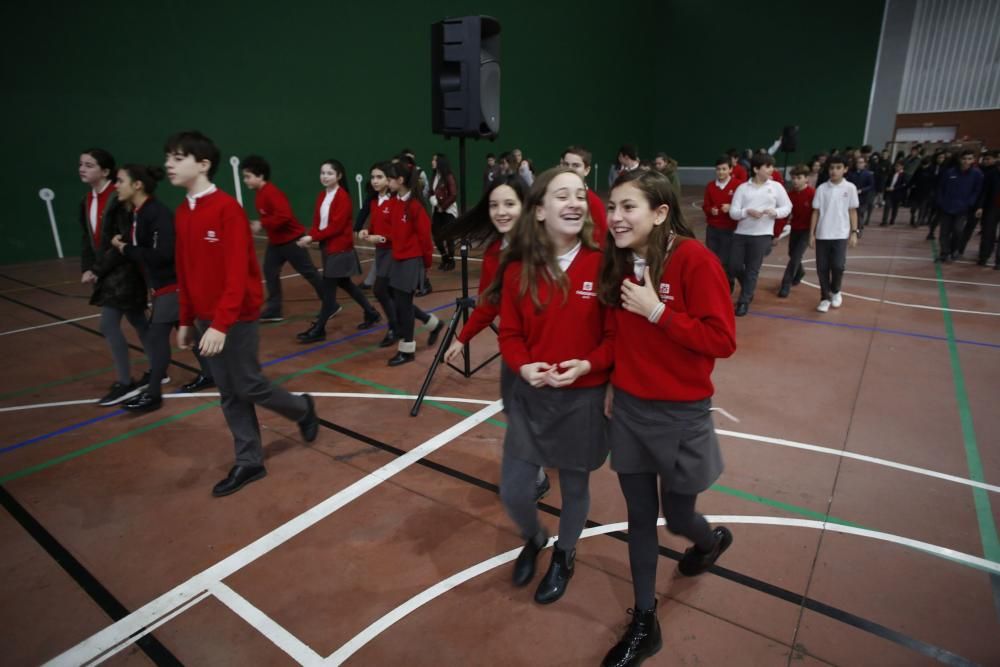 Día de la Paz en los colegios avilesinos.