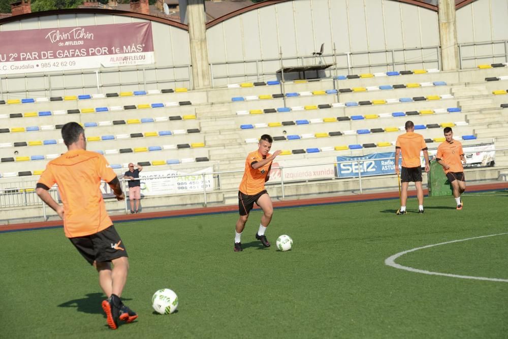 Primer entrenamiento del Caudal Deportivo de Mieres