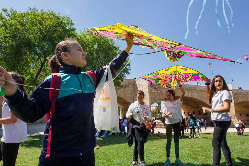 Actividades en el jardín del Túria, el antiguo cauce del río en València.