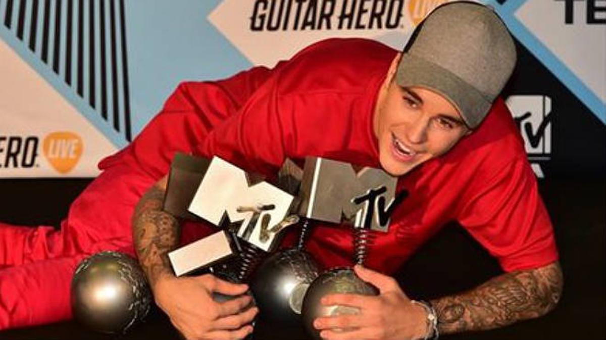 Justin Bieber a l’entrada dels premis MTV.
