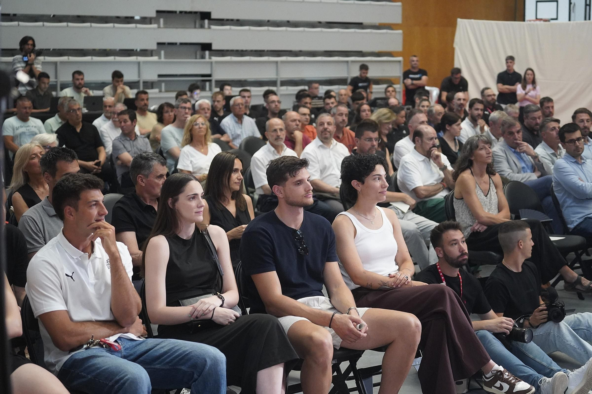 Les fotos de l'anunci de la fusió entre l'Uni i el Bàsquet Girona