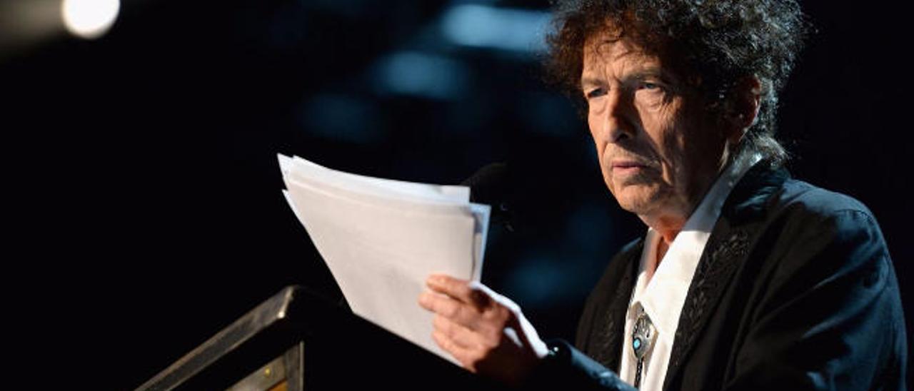 El Nobel de Literatura persigue a Bob Dylan