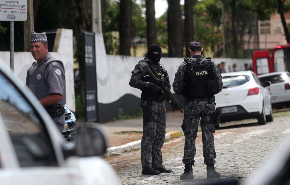 Un tiroteig deixa 10 morts a una escola de Brasil