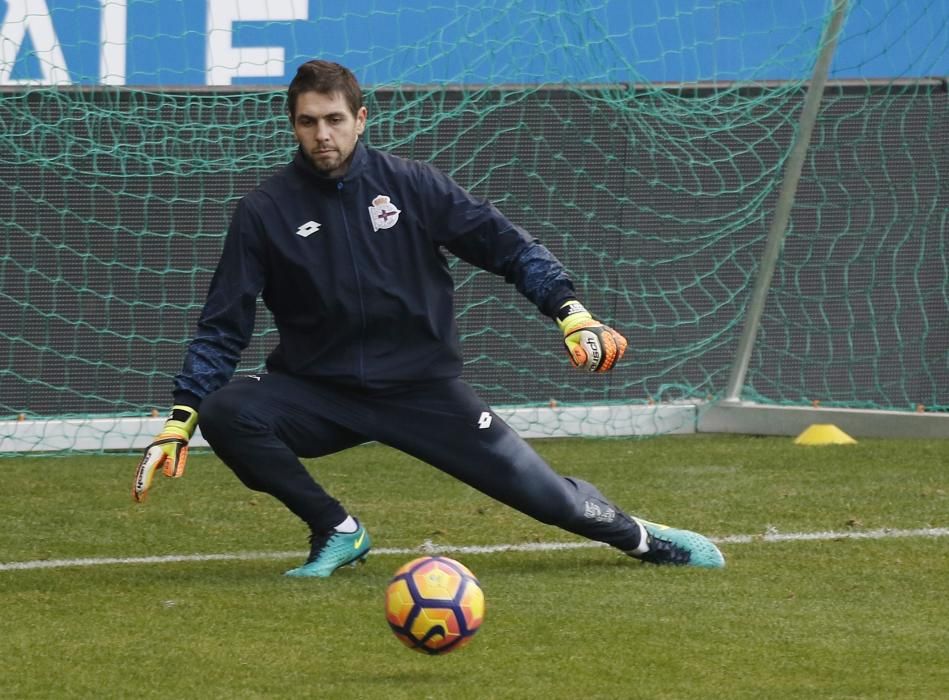 El Dépor prueba el césped de Riazor