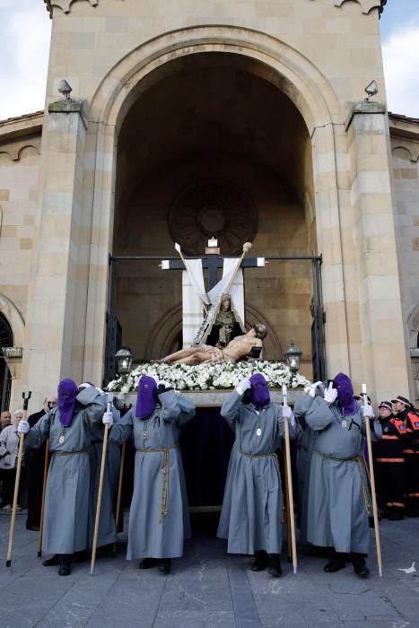 Procesión del Viernes Santo en Gijón