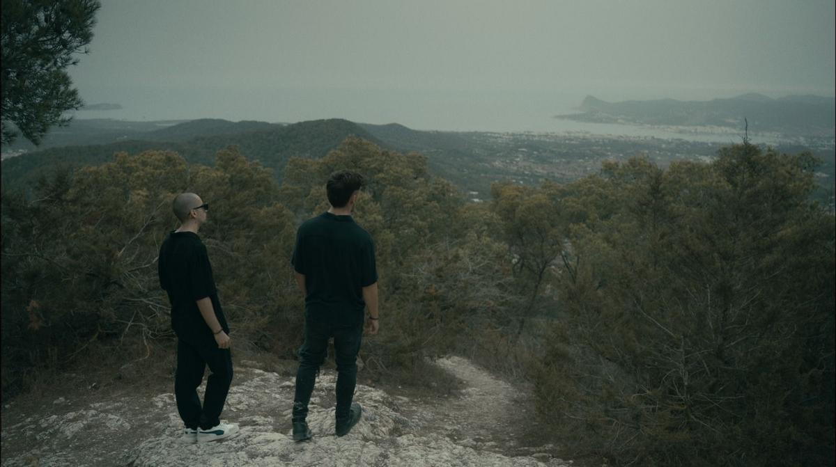 Una altra fotografia del  videoclip gravat a sa  Talaia.