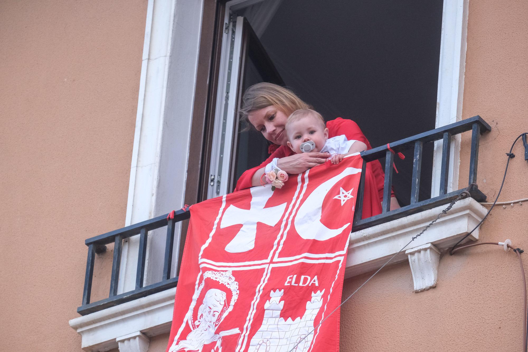 ¡Elda ya está en fiestas! Así ha sido la Entrada de bandas y el pasodoble "Idella"