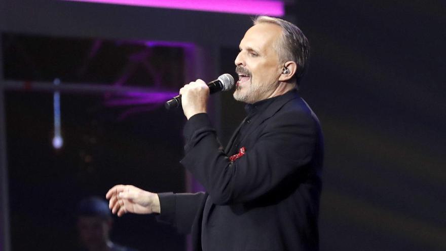 Miguel Bosé vuelve a la carga contra el Gobierno, &quot;pelele de Soros y Gates&quot;