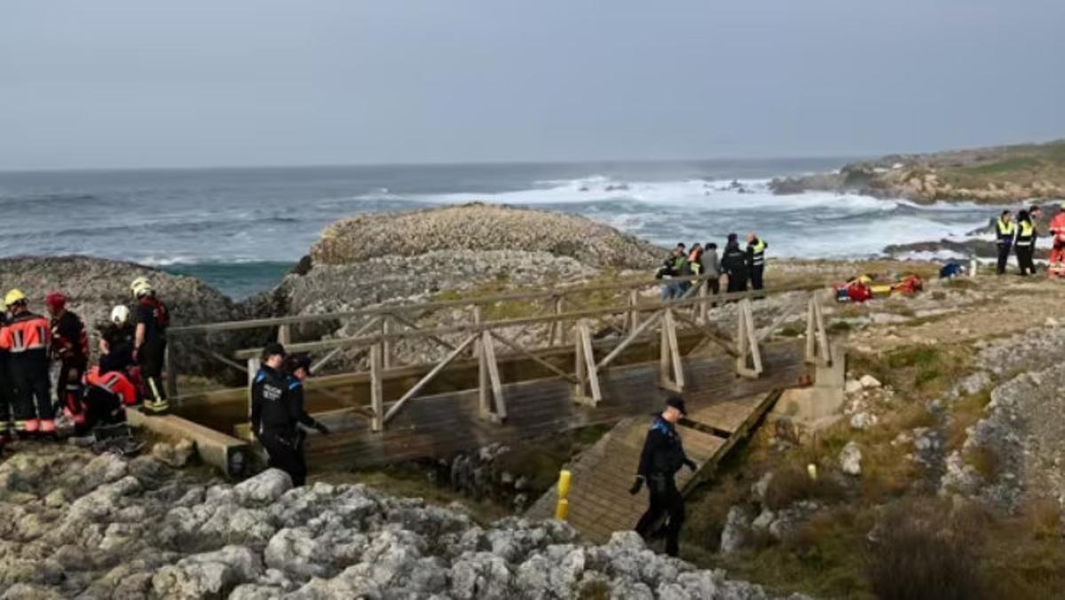 Una imagen de la pasarela que se ha derrumbado.