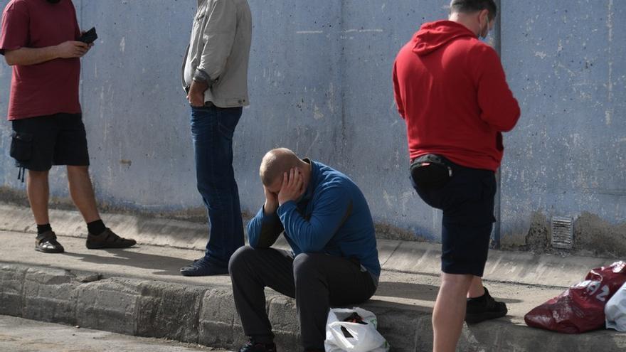 Extinguido el incendio en un barco en el puerto de La Luz con tres fallecidos