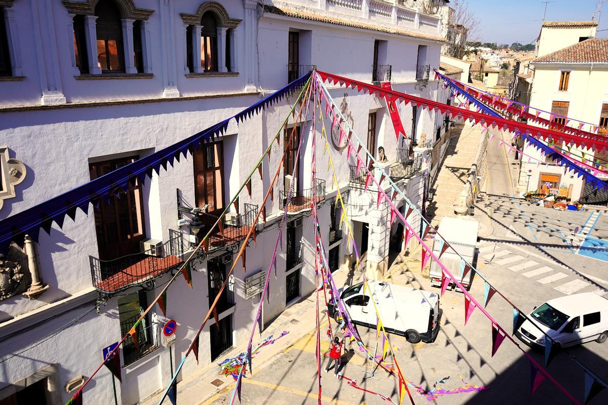 Inicio del montaje de Ontinyent Medieval.