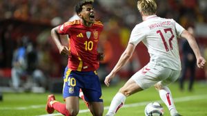 Lamine Yamal, jugador del FC Barcelona y la selección, tras una de las múltiples entradas que recibió contra Dinamarca.
