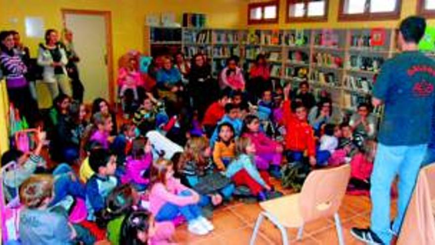 Tarde de cuentos para niños y adultos