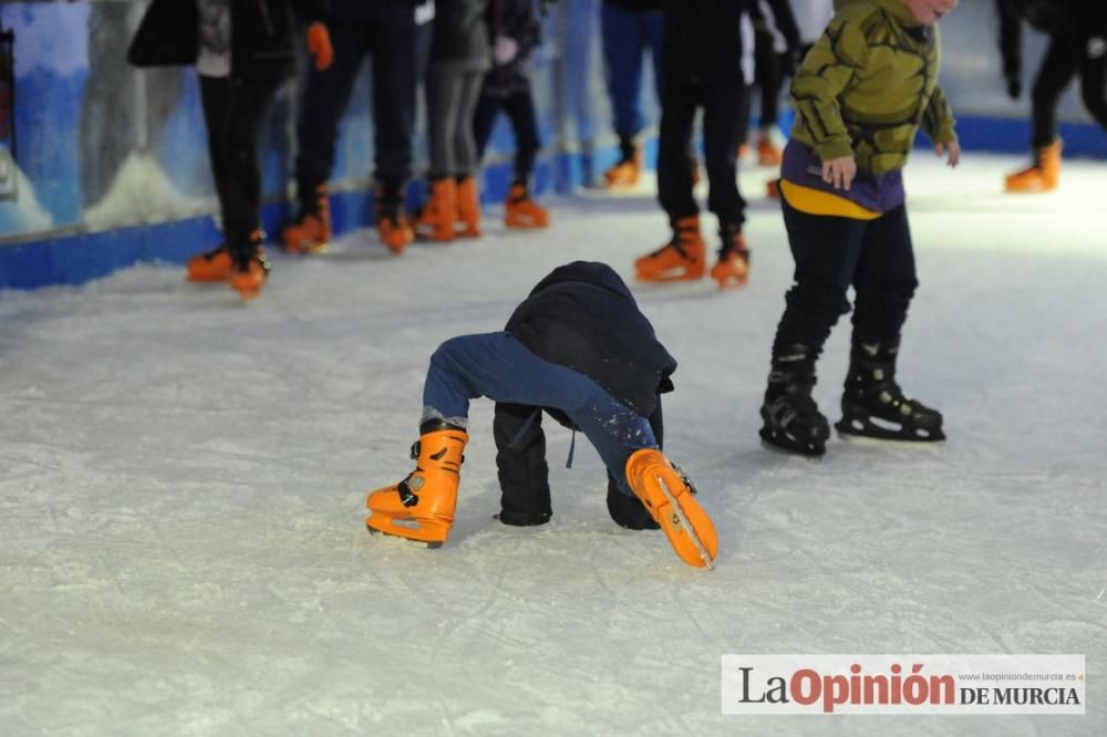 ¡Ya es Navidad en Murcia! Con pista de hielo inclu