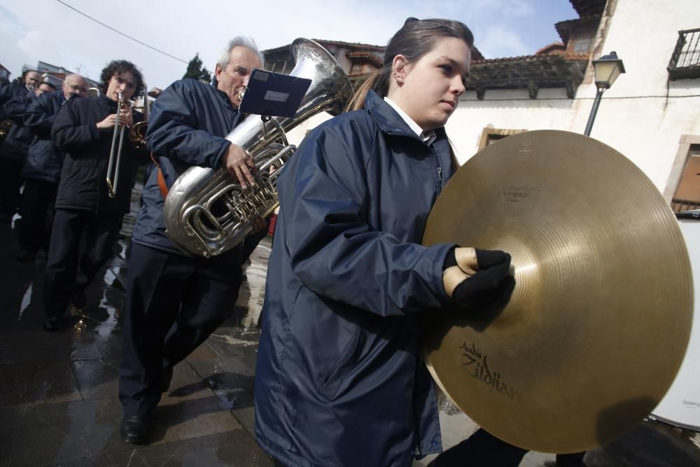 La celebración del Cristo del Socorro en Luanco.