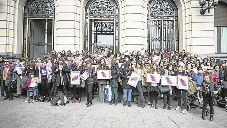 Las periodistas de Aragón plantan cara el machismo