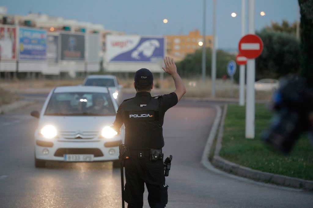 Ofensiva contra el botellón en Son Castelló