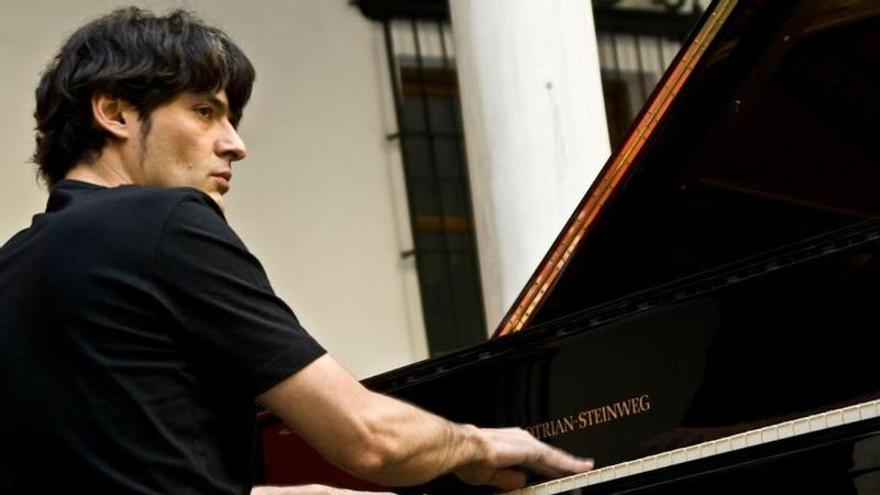Los cuadros de Miró se convierten en música de la mano del pianista Eleuterio Domínguez Acevedo