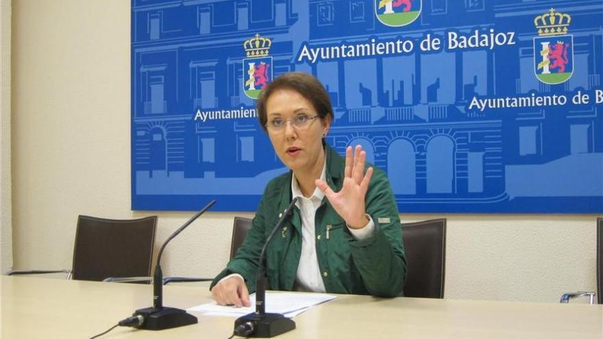 María José Solana asume las competencias de López Iglesias tras su marcha del Ayuntamiento de Badajoz