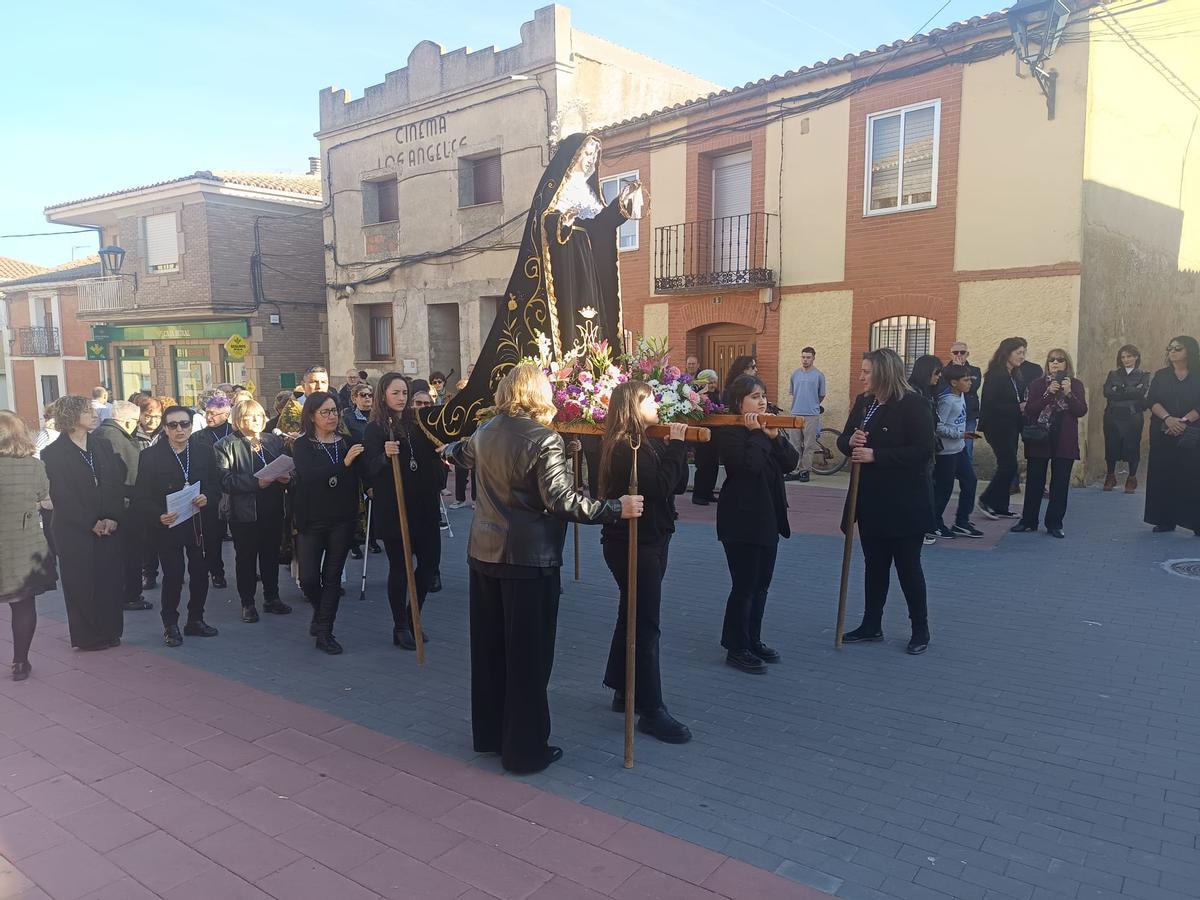 GALERÍA| La procesión de La Soledad de Manganeses de la Lampreana en imágenes