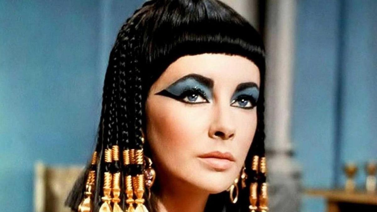 El remedio que usaba Cleopatra para evitar los granos y las espinillas
